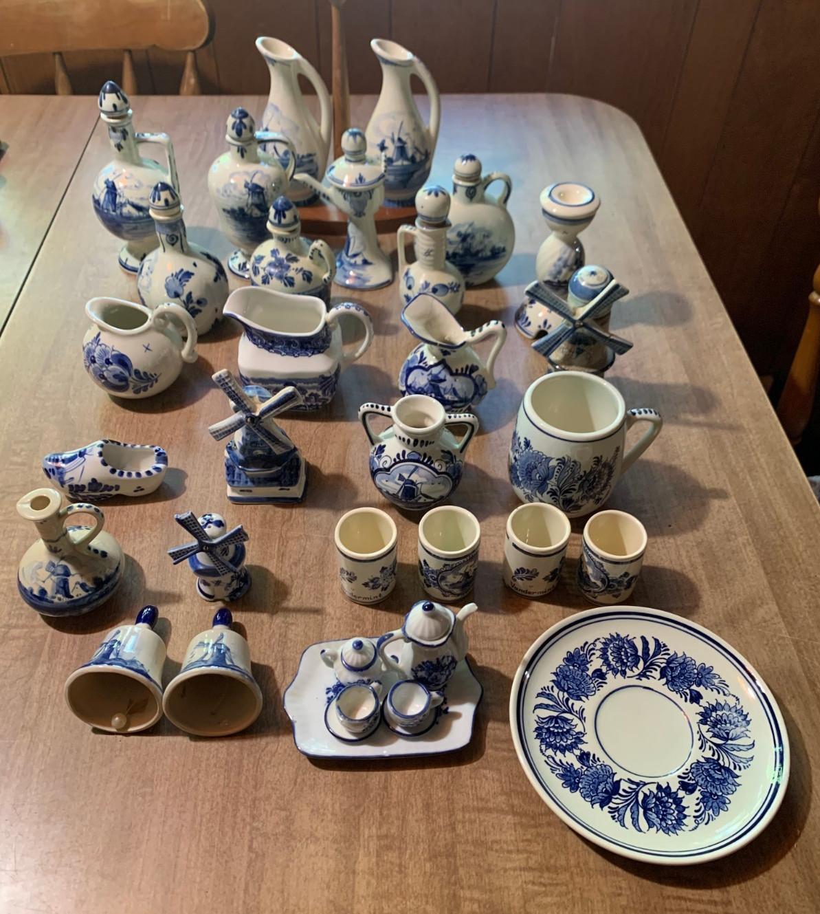 Lot Of Vintage P Hoppe Delft Holland Ceramic Figurines Hand Painted
