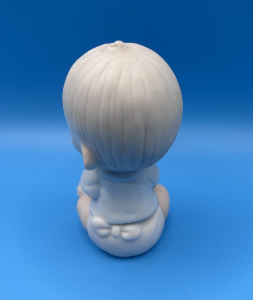 Precious Moments Figurine Baby Boy Sitting Up 1983 Jonathon and David E-2852