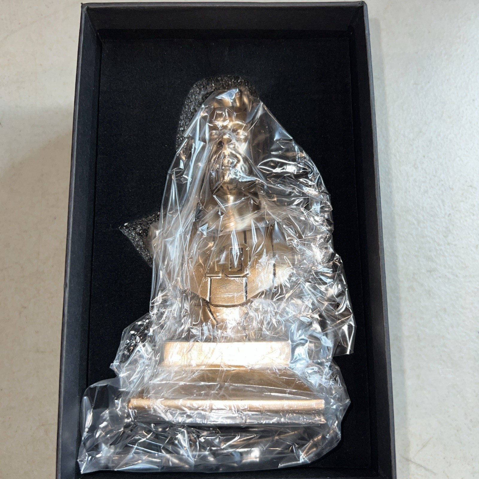 ALOV’E Lionel Messi Legend Bust Sculpture – 5.5 inches Tall – Bust Statue