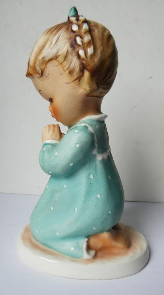 VTG Goebel Hummel Figurine “A Child’s Prayer” W. Germany 5.5″ Tall Girl Praying