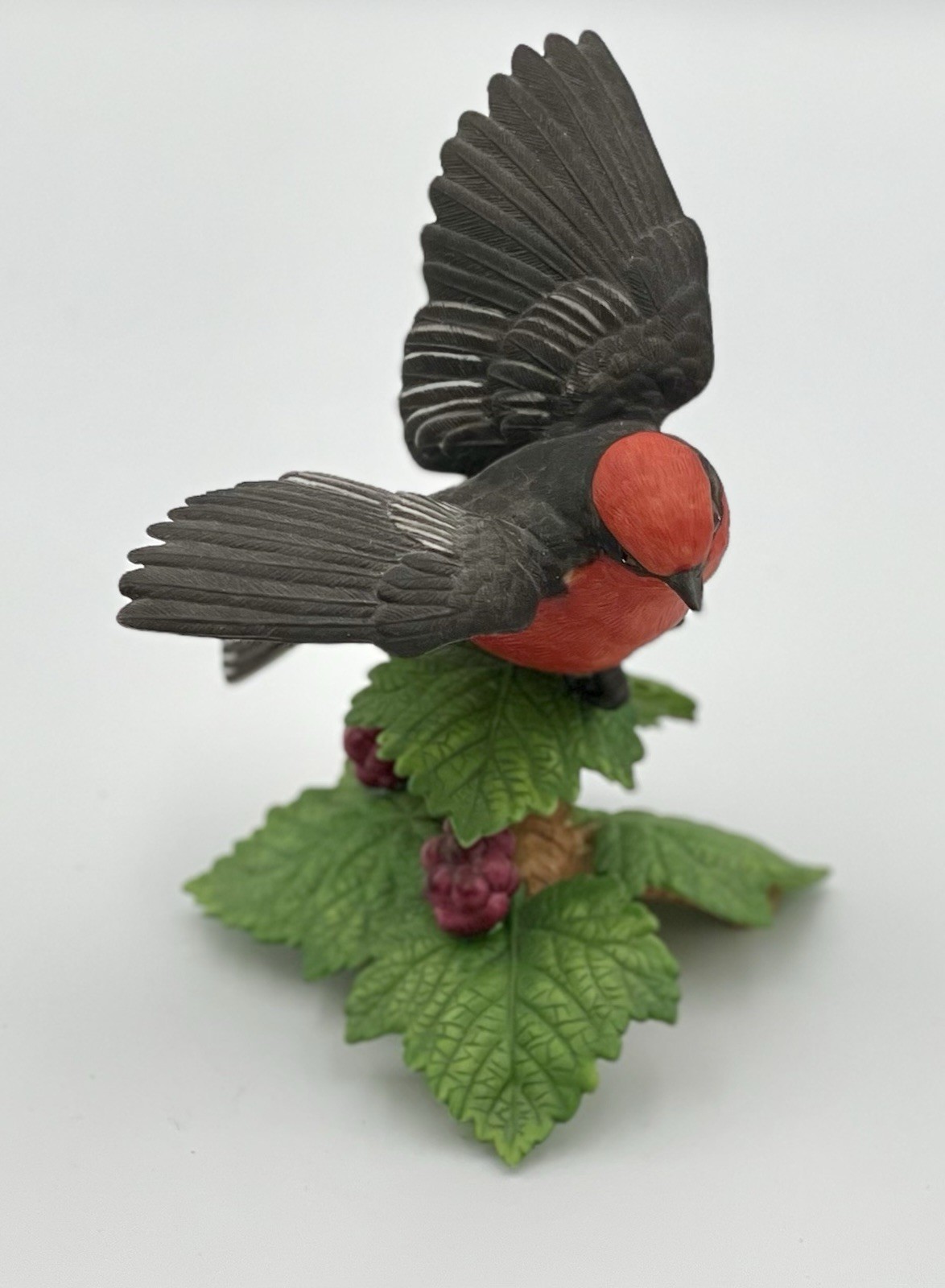 Lenox Vermilion Flycatcher Fine Porcelain FIgurine 1993 Garden Bird Collection
