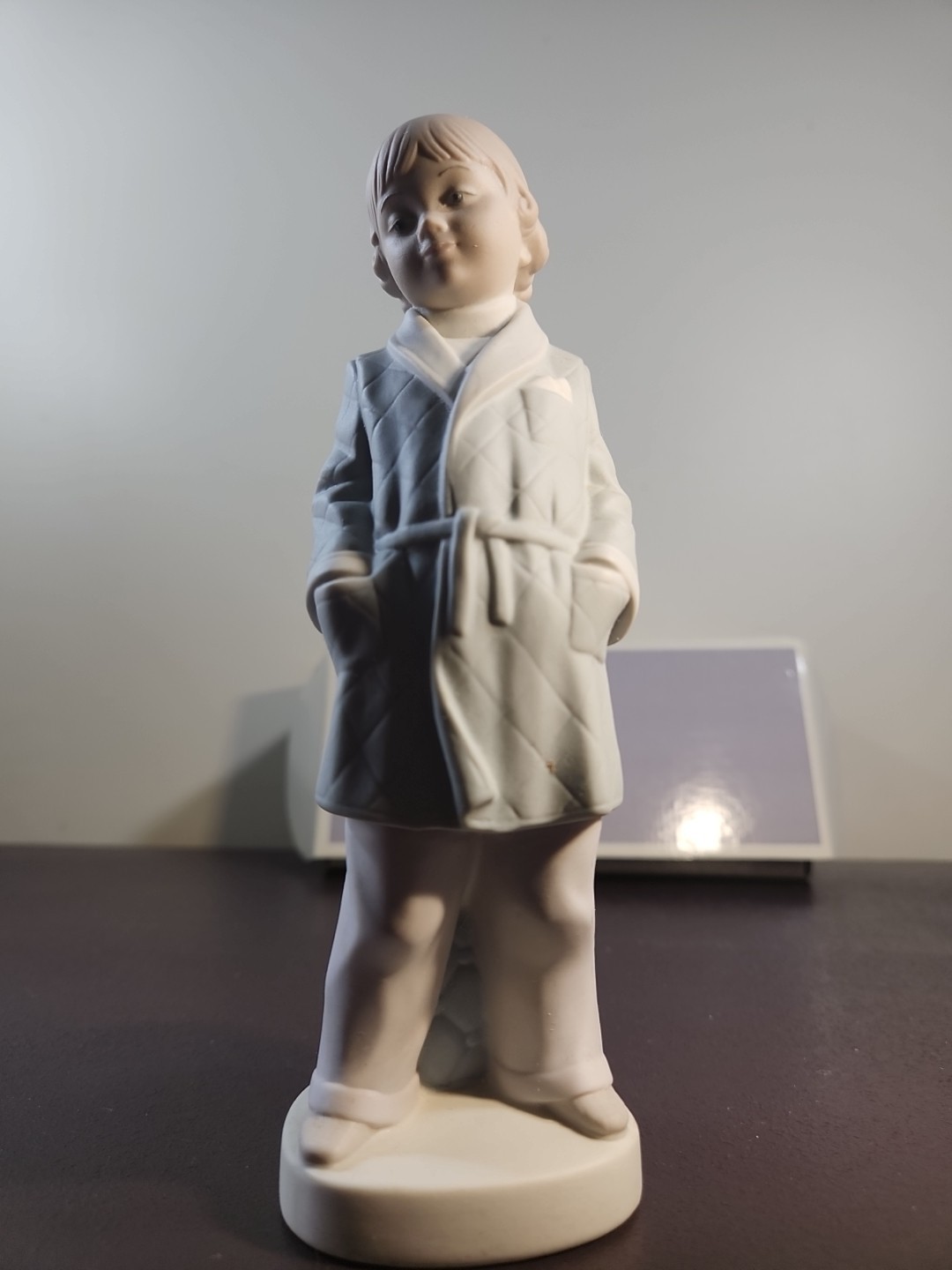 LLADRO FIGURE BOY w/ SMOKING JACKET by Francisco Catalá #4900 retired 4900