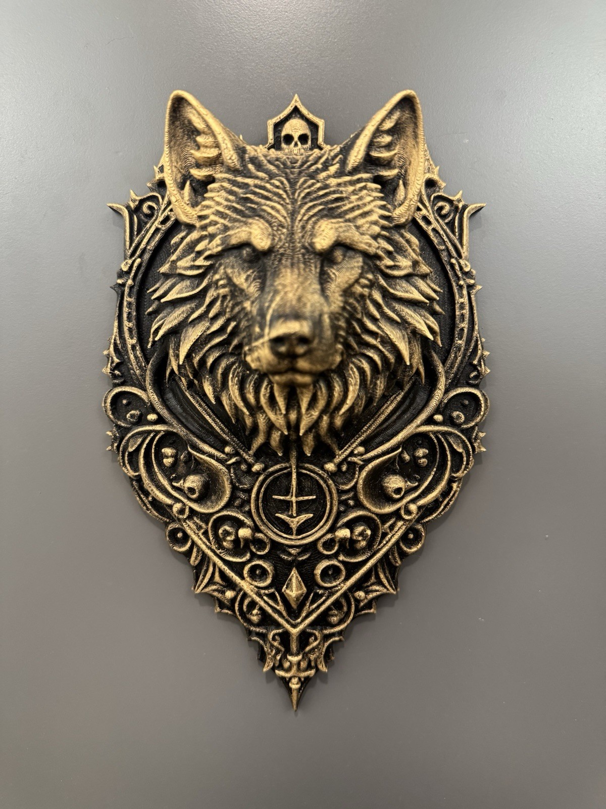 Hand Painted Gothic Wolf Wall Plaque Decorative Wolf Head Wall Art Home Decor