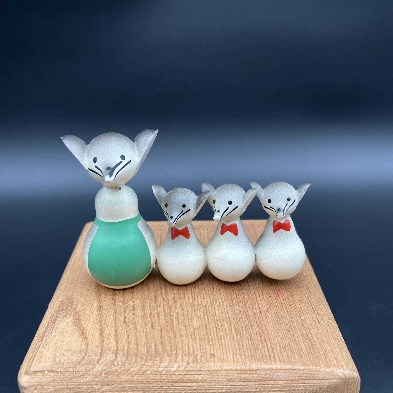Vintage Goula Spain Hand Painted Wooden Mouse Maid Waiters Bow Tie Figurine READ
