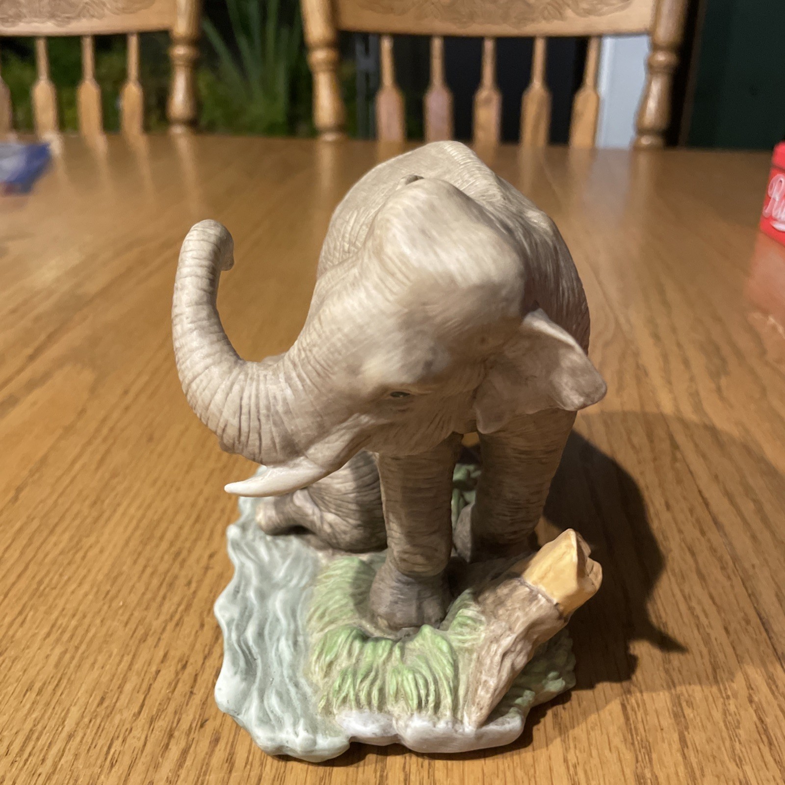 HI002 – HOME INTERIORS – 1999 ASIAN ELEPHANTS – Endangered Species #11060-99