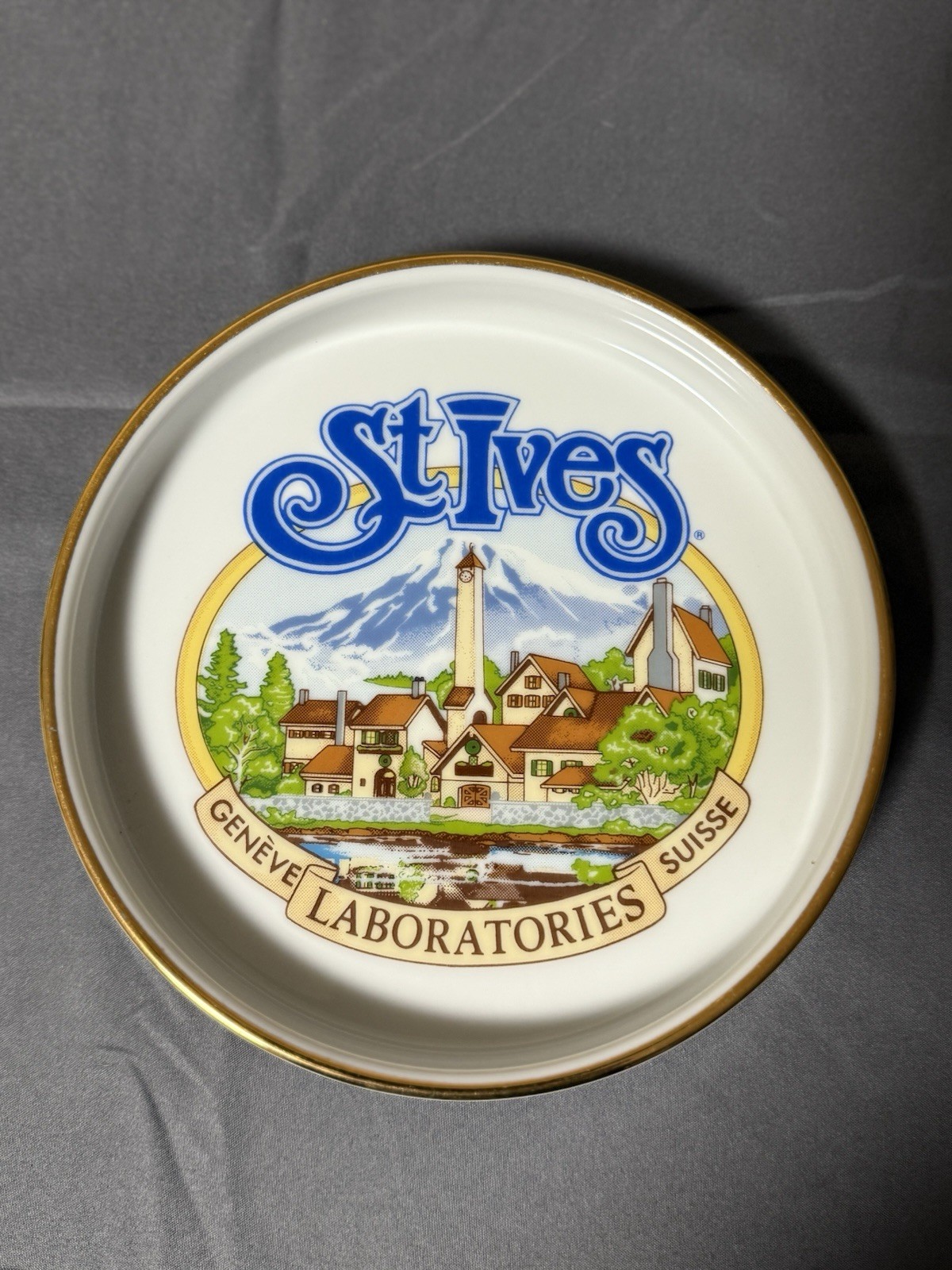 Vintage St. Ives Laboratories Genève Suisse Advertising Plate Fine Porcelain