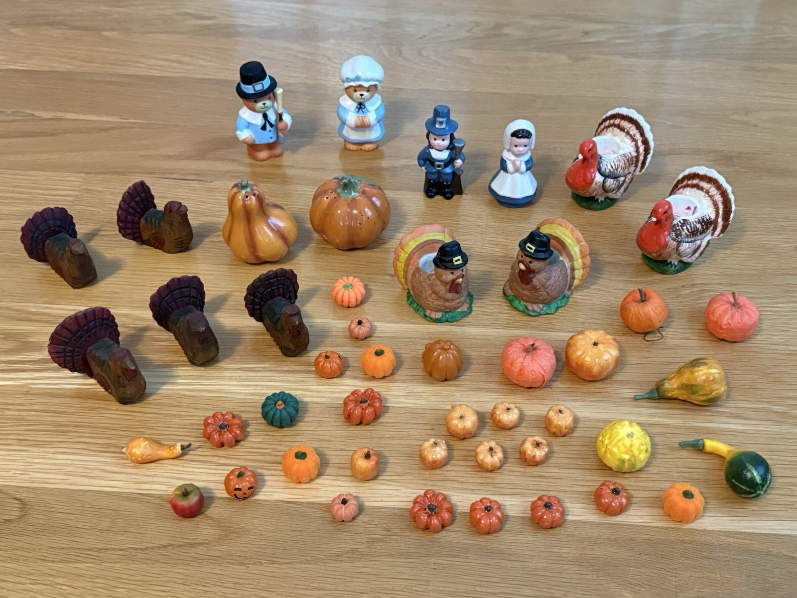 MINIATURE FIGURINES LOT Mini Figurine Lot Thanksgiving Halloween Fall Pumpkins