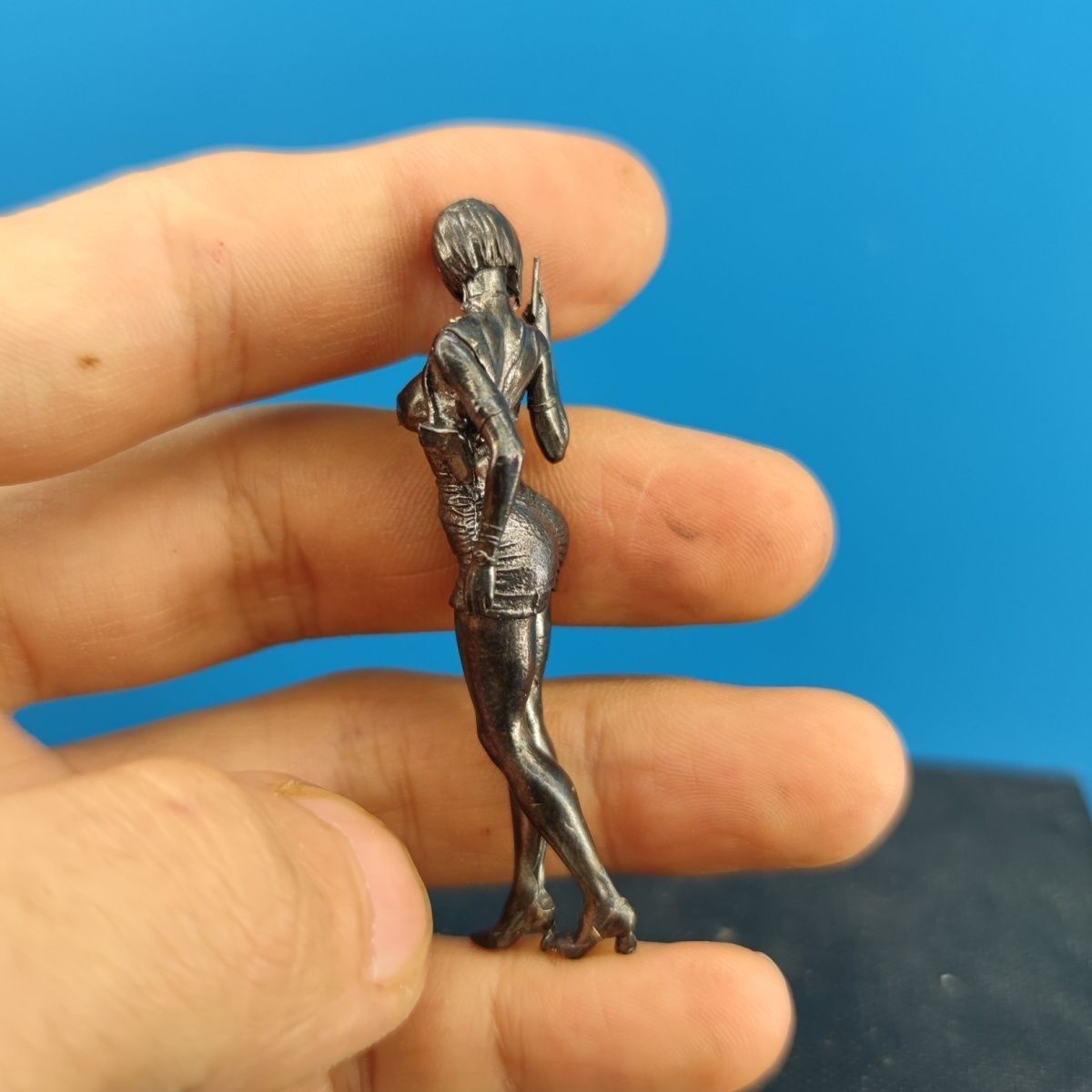 Black Brass Resident Evil King Ada Greenleaf Zombie Huntress Hand Model Ornament