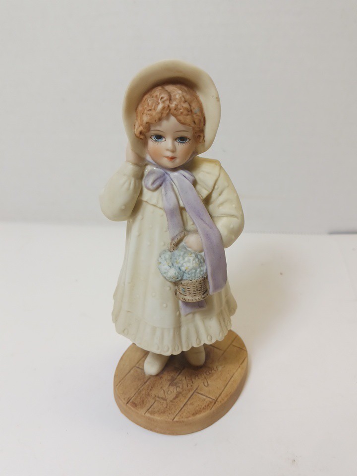 Vintage Jan Hagara Figurine “Phillip’s Cousins Debra” 1988 Royal Orleans 5″