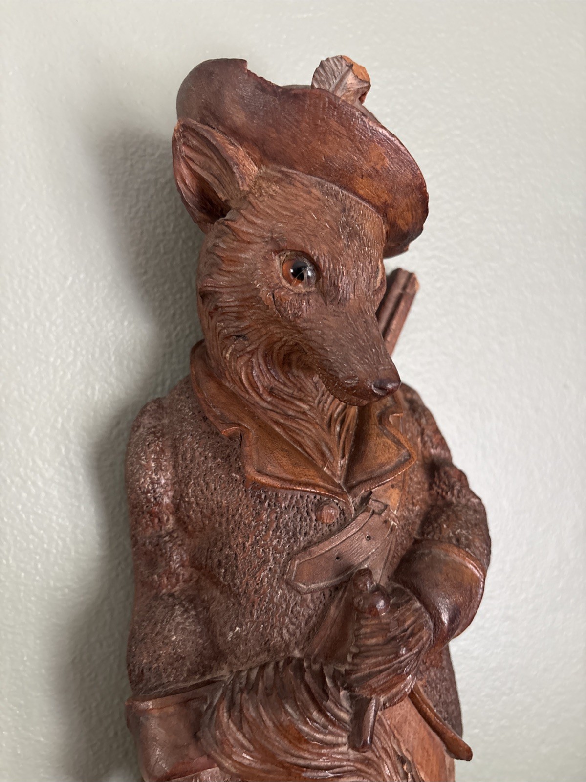 LARGE BLACK FOREST HAND-CARVED FOX WHIP HOOK ANTHROPOMORPHIC GLASS EYES “READ”