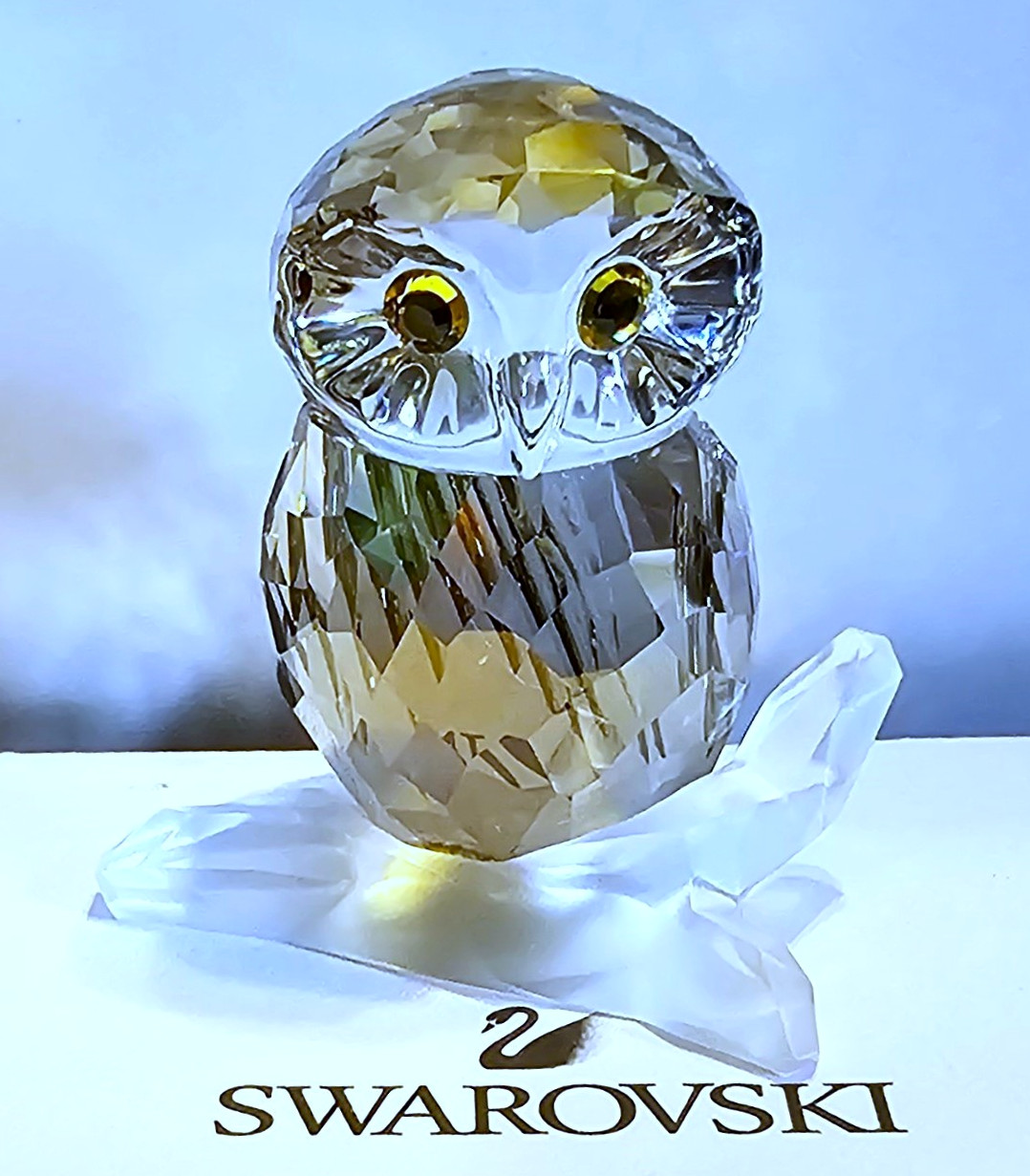 🦉 Swarovski Crystal 2009 “Feathered Beauties”, Golden Teak Owl Figurine, NIB