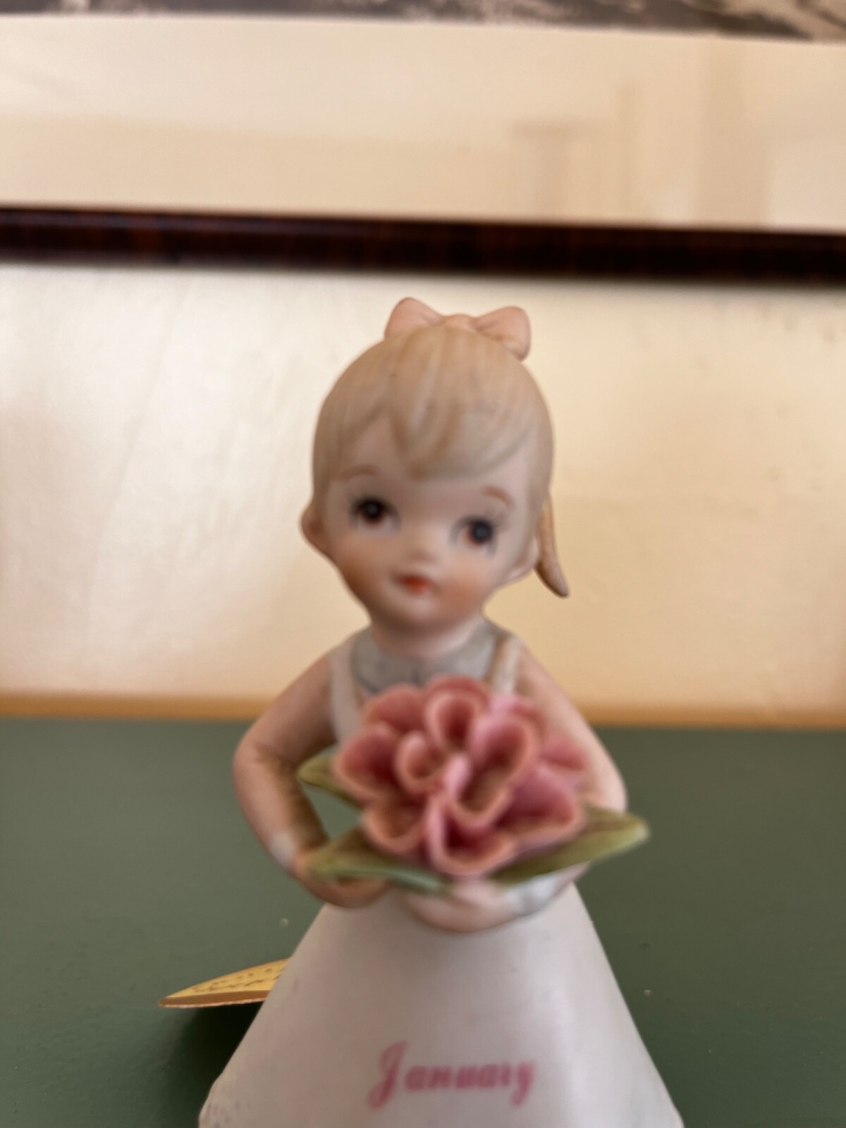 Sweet Lefton 1983 “Smile God Loves You” January Birthday Angel w/Tag 4.50″T