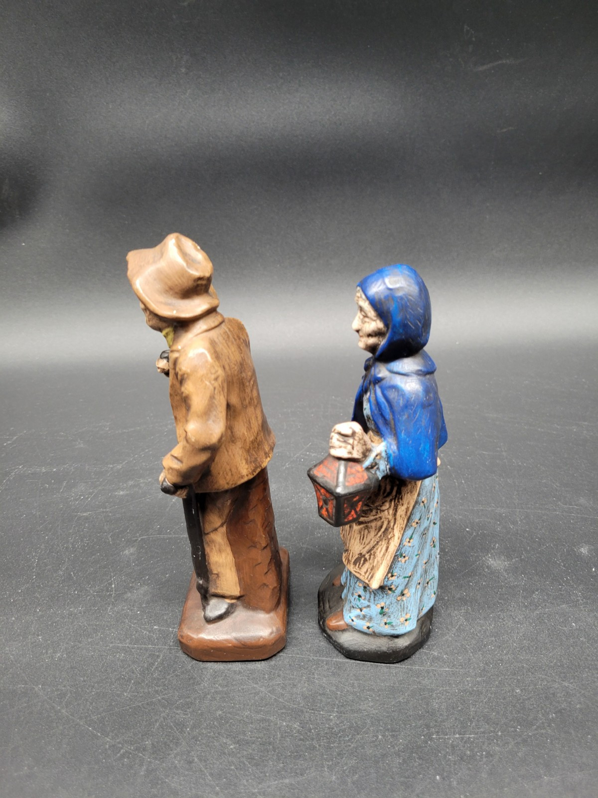Vintage Ceramic Peasant Couple Marked W 25 and T 31 8″ X 2.75″ & 7.25″ X 3″