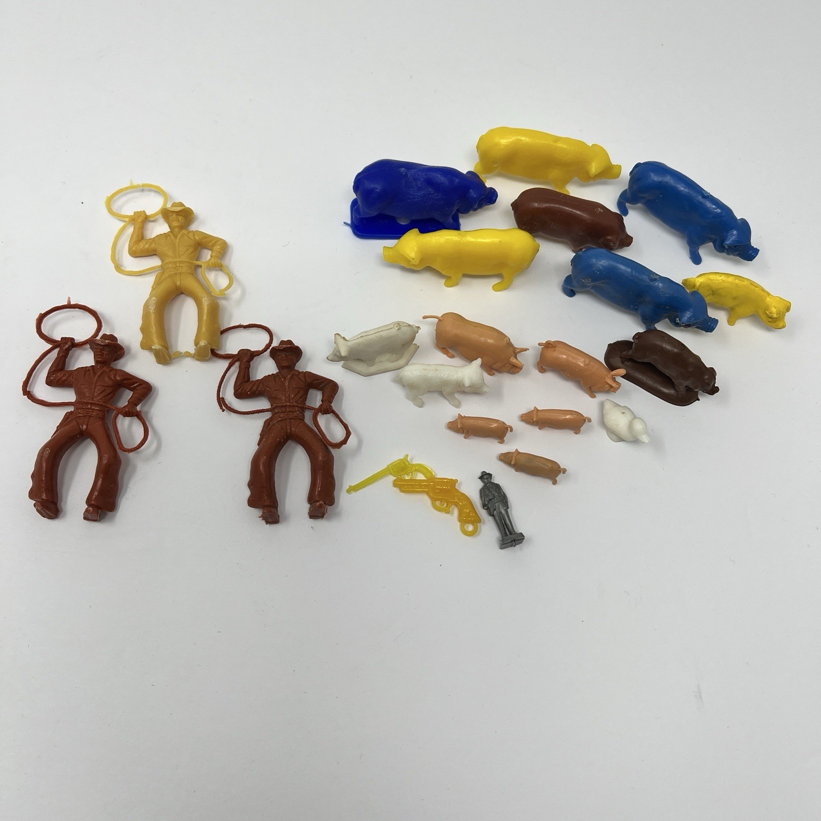 Vintage Miniature Micro Farm Animal Cowboy Plastic Figurines Pigs Lot Of 22
