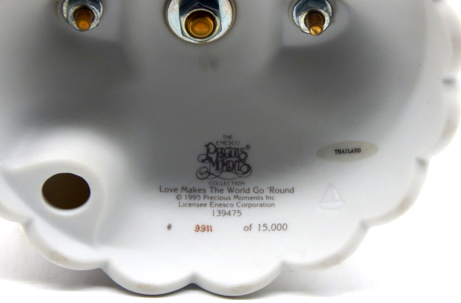 Precious Moments 139475 Love Makes The World Go Round 1995 Figurine Limited Ed