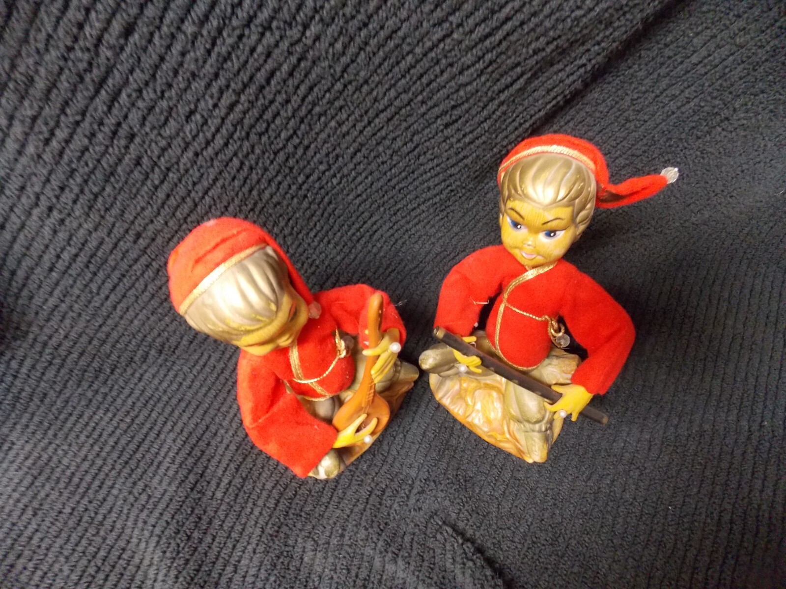set of 2 1960s vintage musician figures, asian inspired