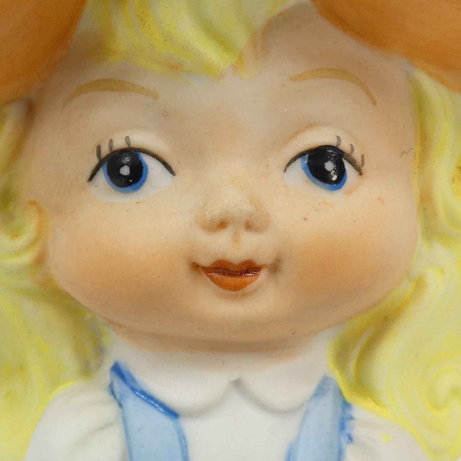 Vintage 70s adorable bonnet girl figurine with bunny unmarked WPJM2