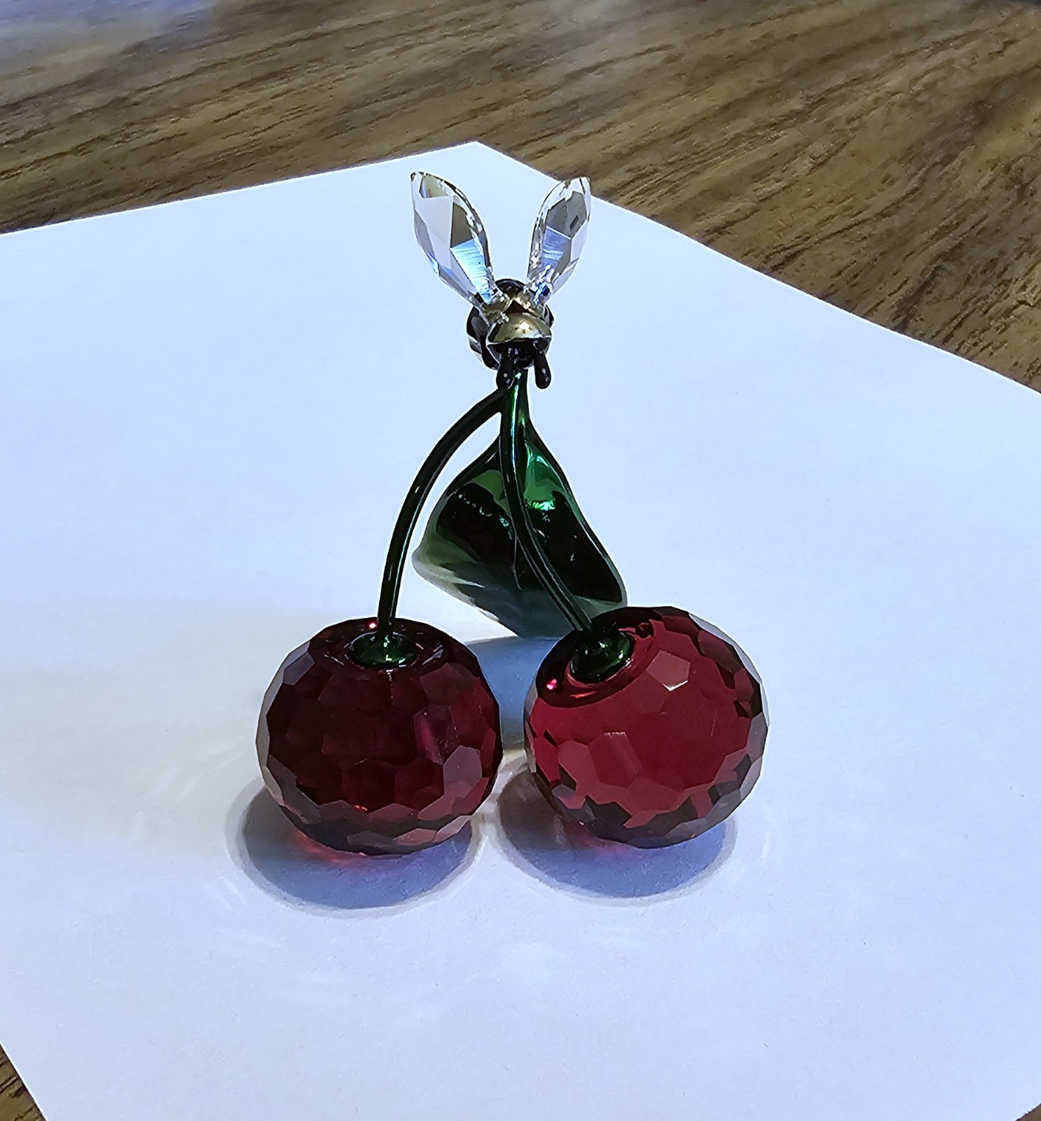 🐝🍒Swarovski 2024 L.E. Idyllia Bumble Bee on Cherries Figurine, Green Metal NIB