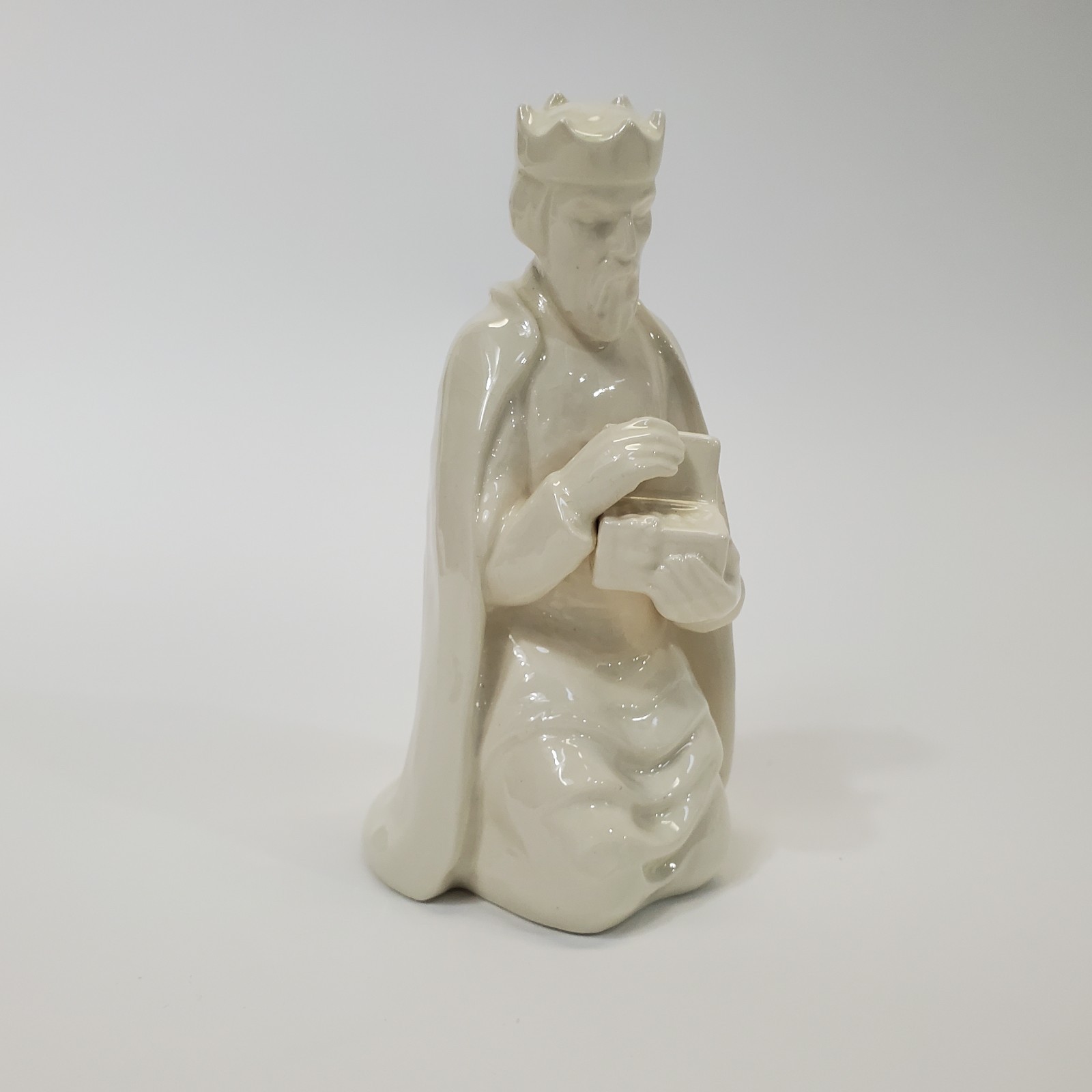 VTG Goebel M I Hummel 214 M Kneeling King White Nativity Figurine TMK4 W Germany
