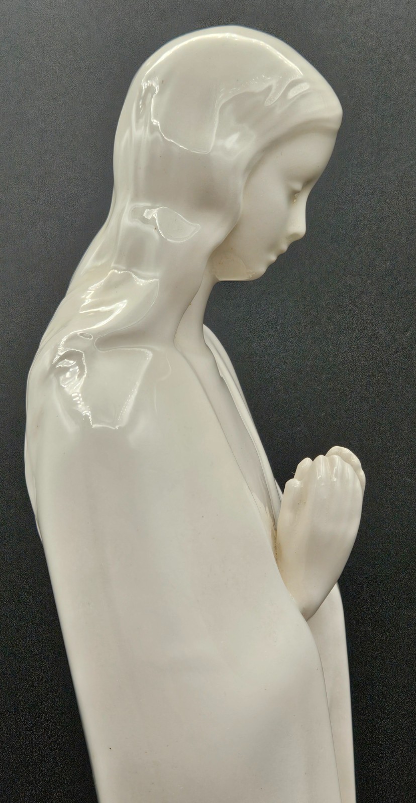 White Ceramic Praying Madonna Virgin Mary Statue Figurine 15.5″