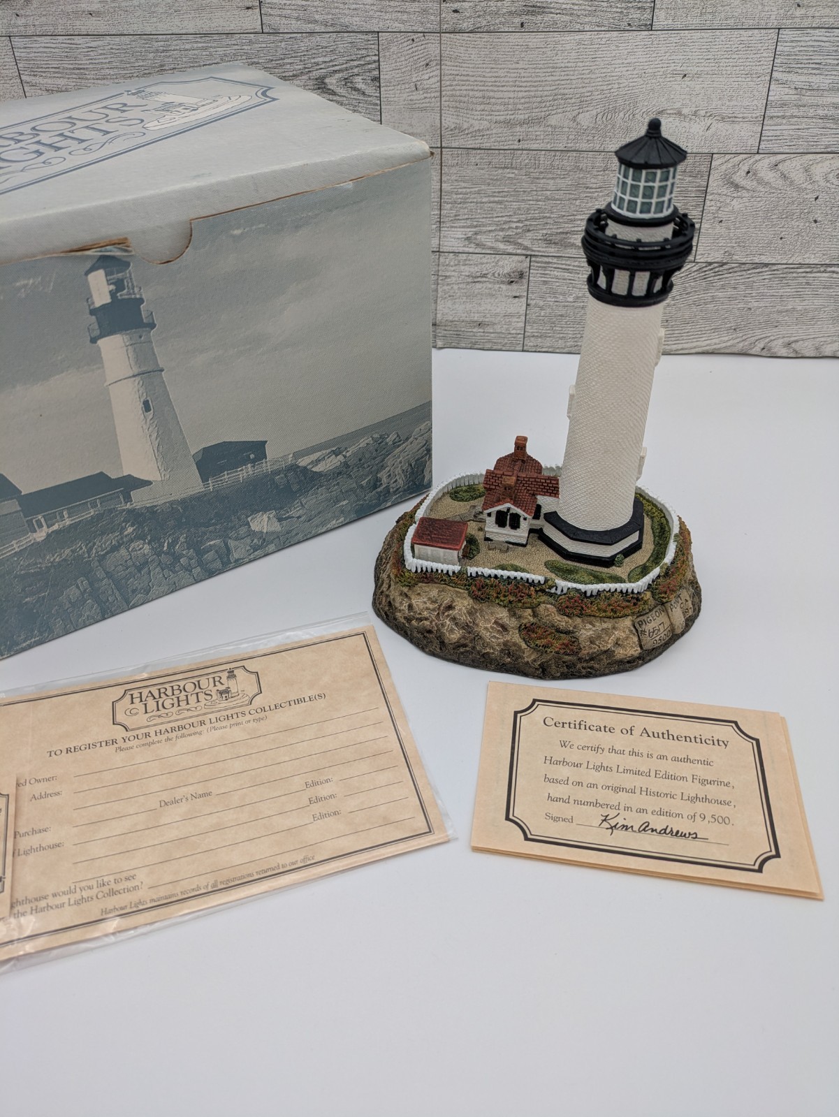 Harbour Lights Pigeon Point Lighthouse, Signed, HL #199 with Box and COA