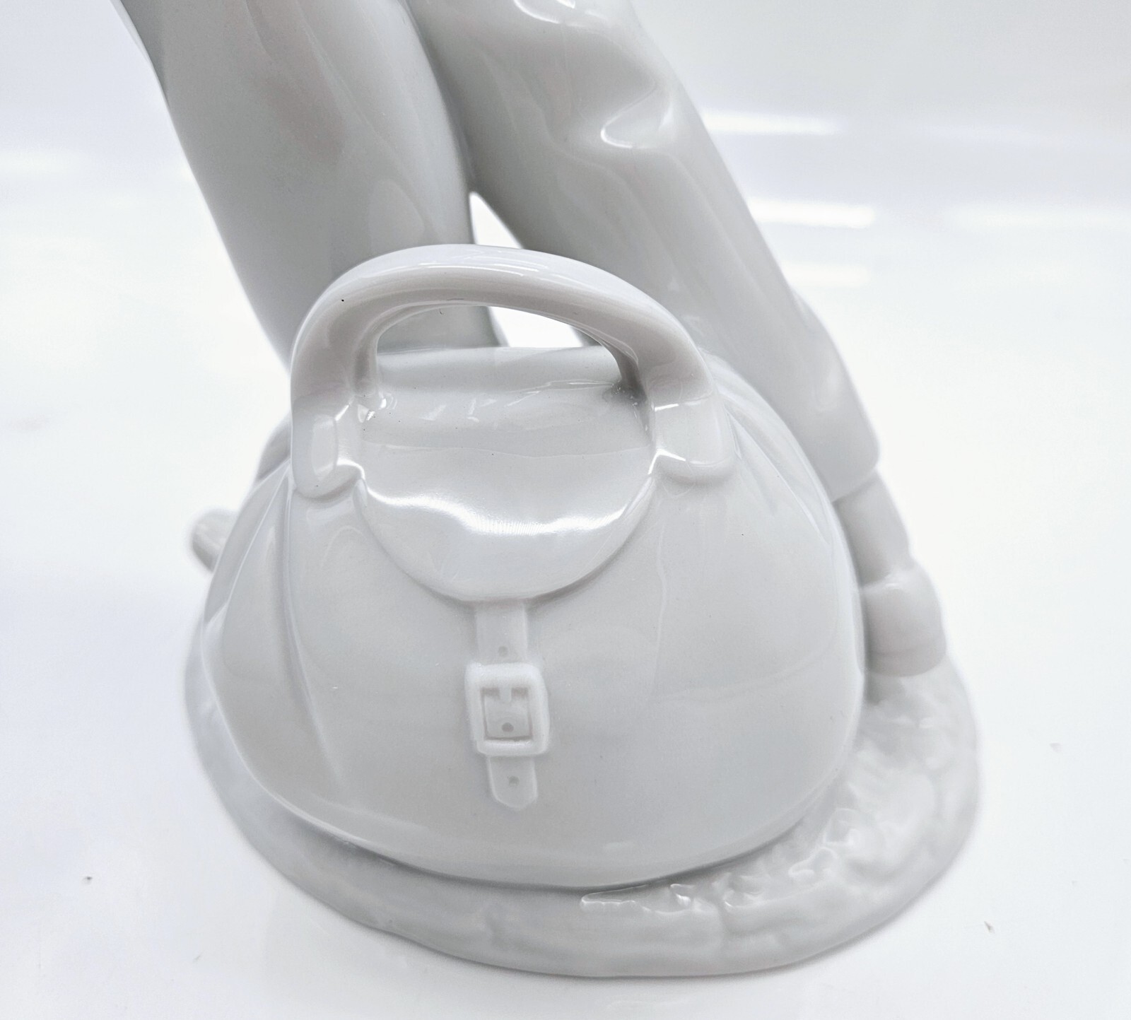 Lladro Clown in Love Porcelain Figurine 7109 White Silver 14″ in Box