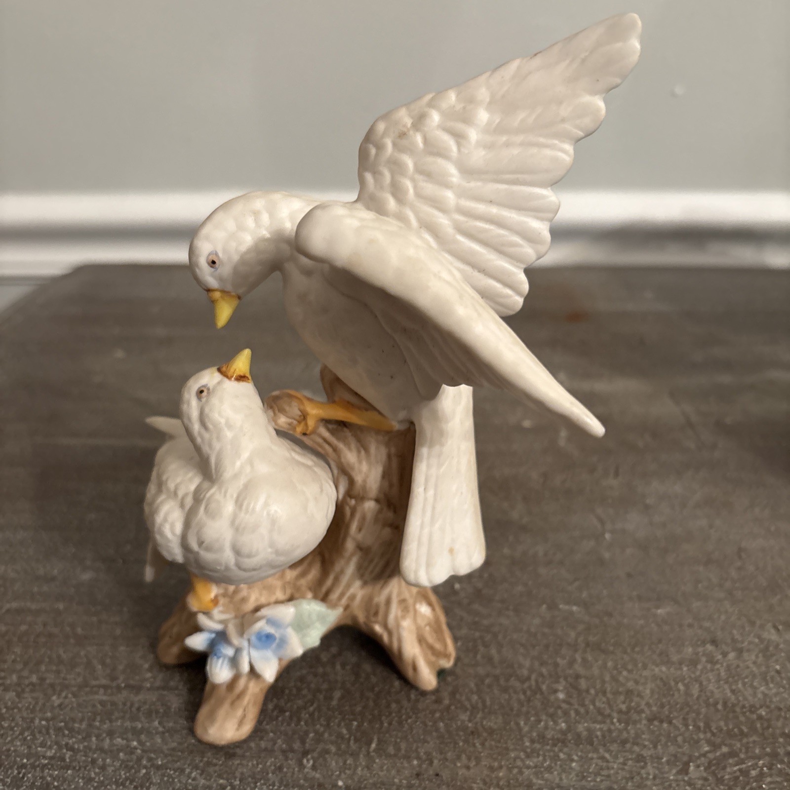 Norcrest Masterpiece Porcelain White Doves Figurine Beautiful!