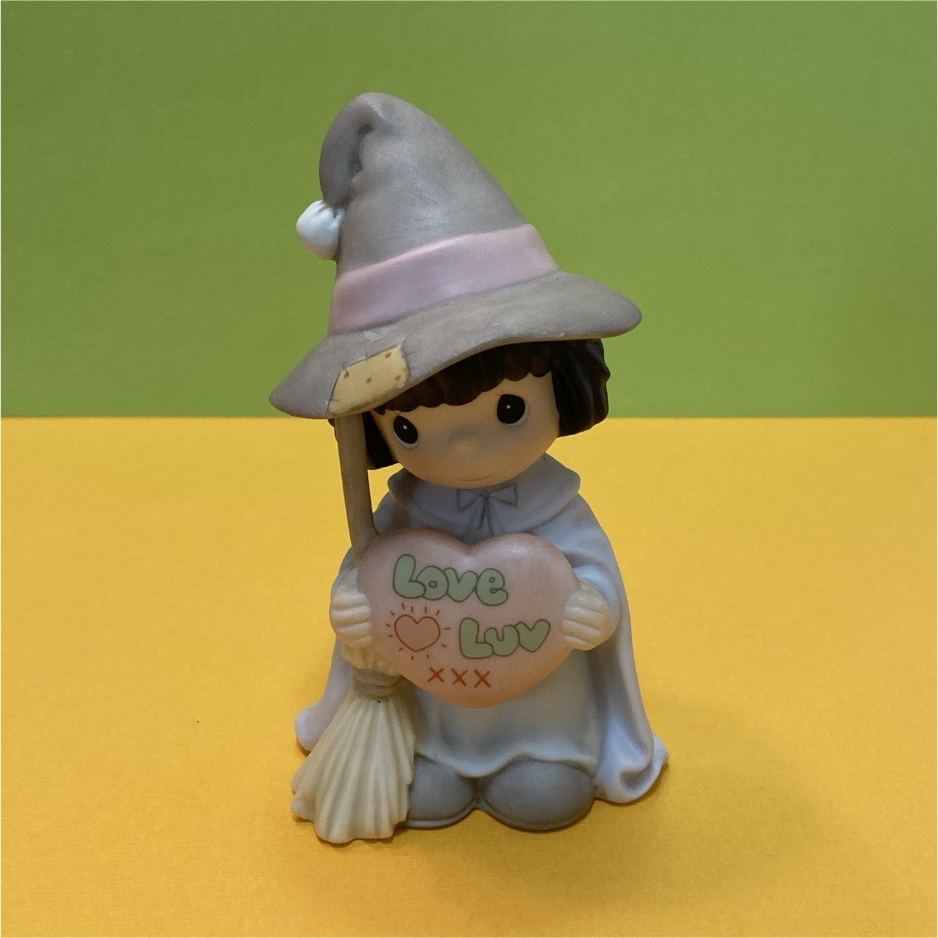 Precious Moments Witch Way Do You Spell Love? Porcelain Figurine 1999 Unboxed