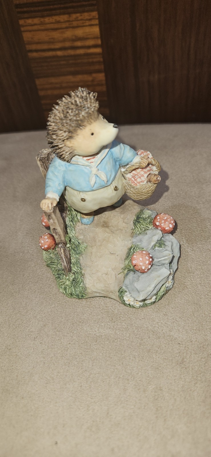 Villeroy & Boch Foxwood Tales Willy Hedgehog 2 Picnic At Foxwood Vintage 1994