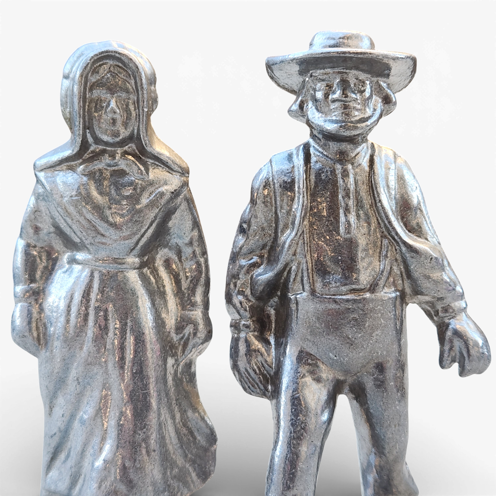 Pioneer People Couple Figurines Statues Silver Tone Cast Metal Farmer Amish 5″