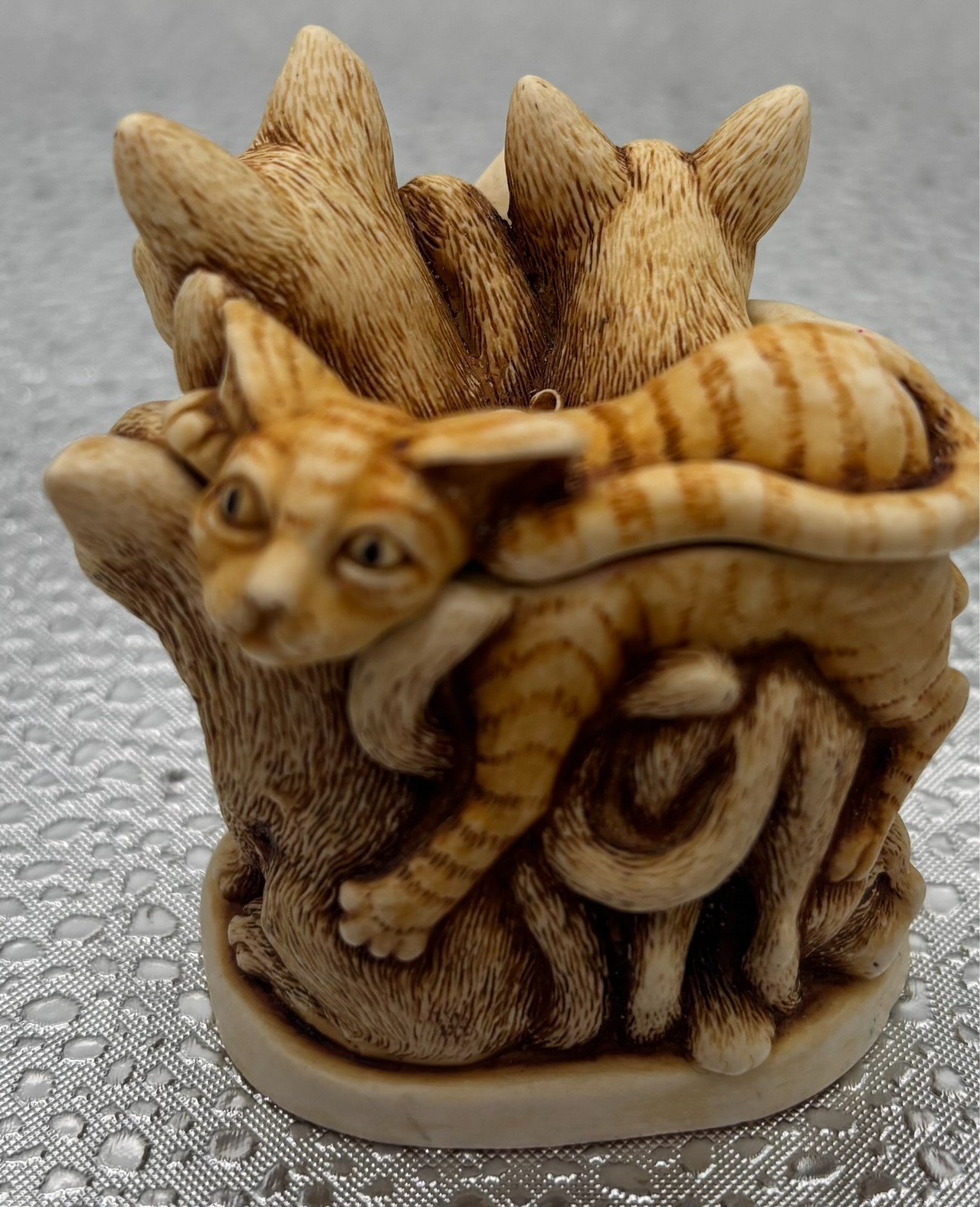 Harmony Kingdom FUR BALL Cats and Mouse Figurine Trinket Box Made In England.