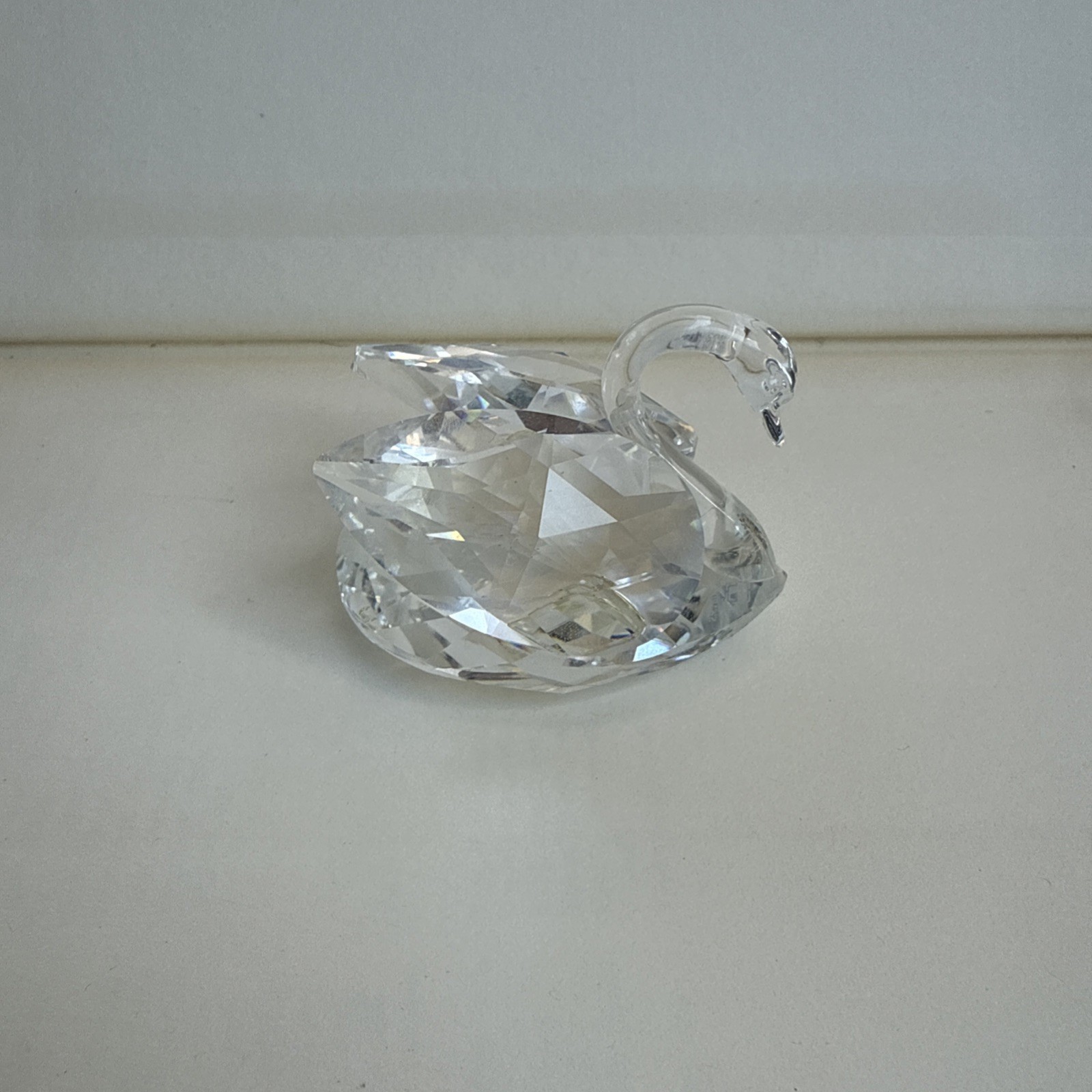 🦢 Swarovski Crystal “Beauties of the Lake” Swan Figurine