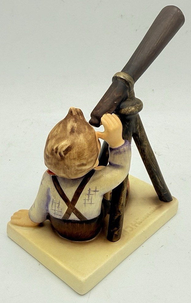 Vtg Hummel STAR GAZER #132 Porcelain Figurine Boy w/ Telescope TMK2 – 4.75″
