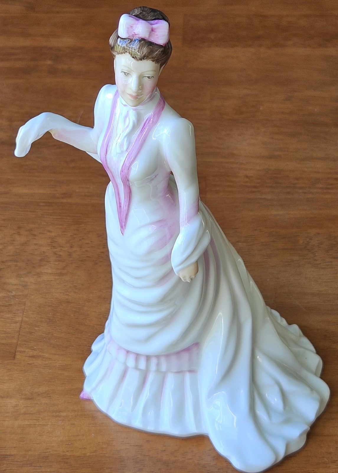 VINTAGE 1996 Royal Doulton Stephanie HN3759 Collectors Roadshow Tim Potts Figure