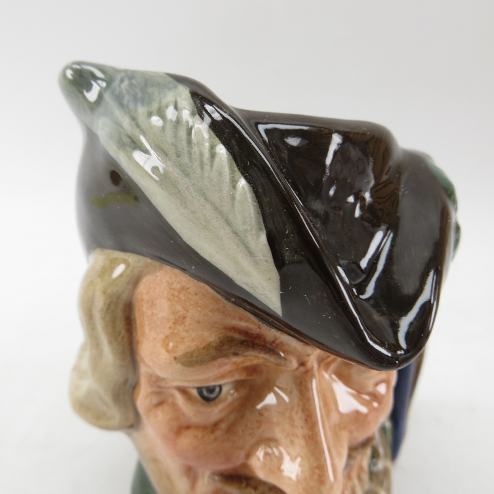 Royal Doulton “Robin Hood” Character Jug D6534 – Small, 4″ (Mint Condition)