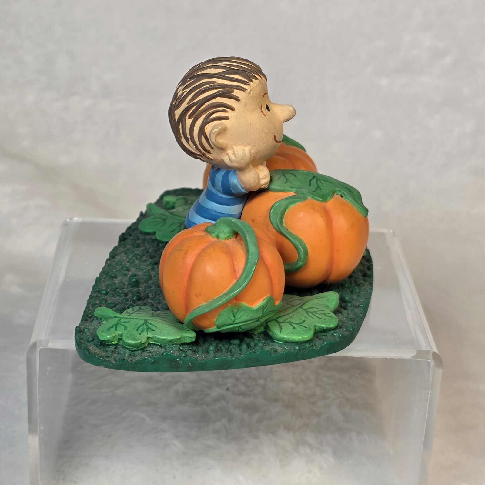 DANBURY MINT PEANUTS CLASSIC MOMENTS LINUS HALLOWEEN PUMPKIN PATCH FIGURINE