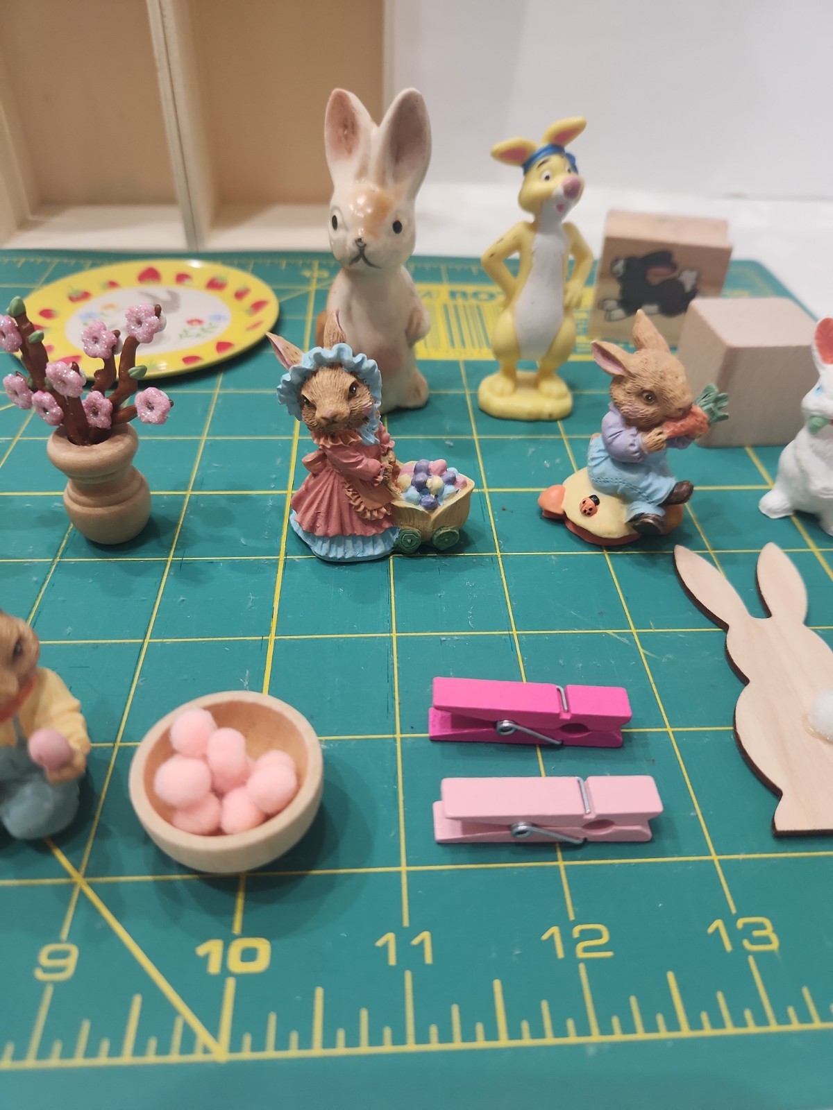 Vtg & Mod Trinket Shelf Miniatures Curio Collectibles Lot 25+ Bunny Rabbit Theme