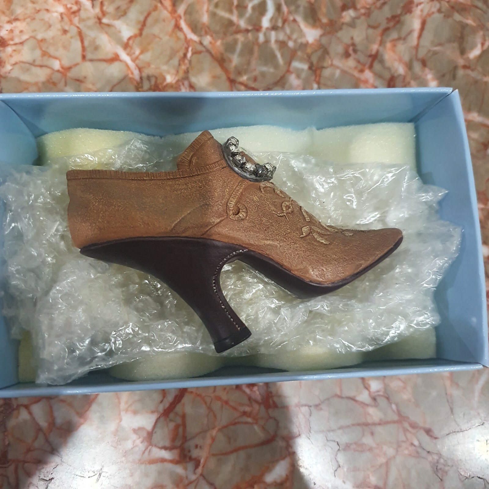 Just The Right Shoe “Teetering Court” By Raine 1998 style #25014 EXCELLENT SHAPE