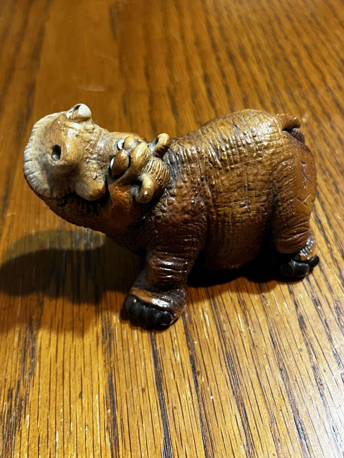 VTG John Rays Beasties Kingdom Hugo Hippo 1986 Resin Figurine House Hippo Granny