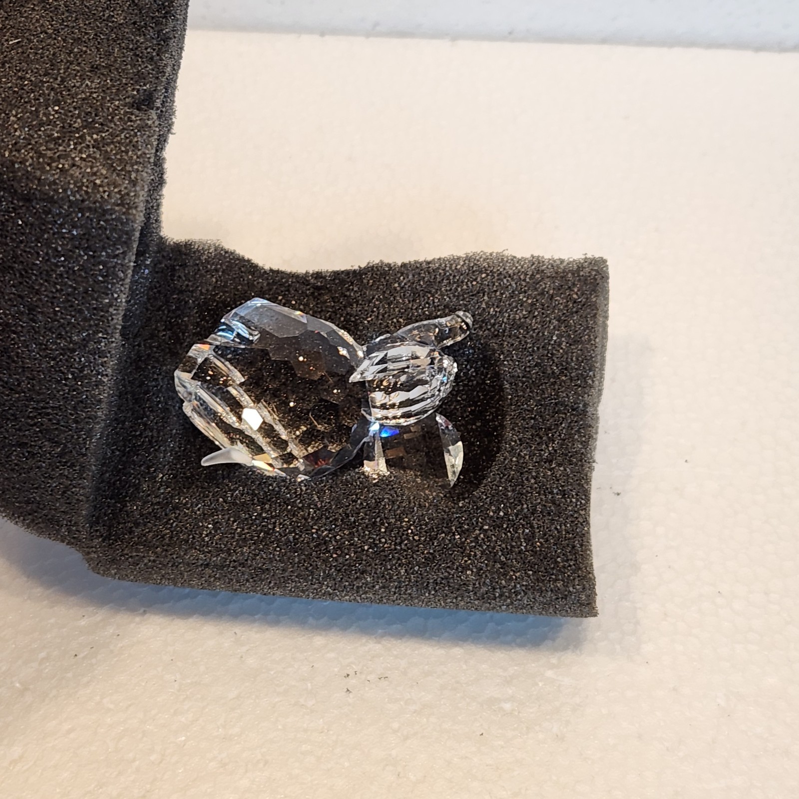 Swarovski Silver Crystal Elephant Frosted Tail 7640 NR 060 w/ Box & Certificate