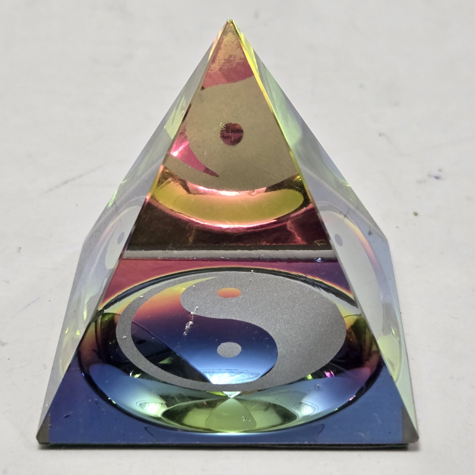 Crystal Iridescent Pyramid – Yin Yang Rainbow Colors 2.3″ Paper Weight