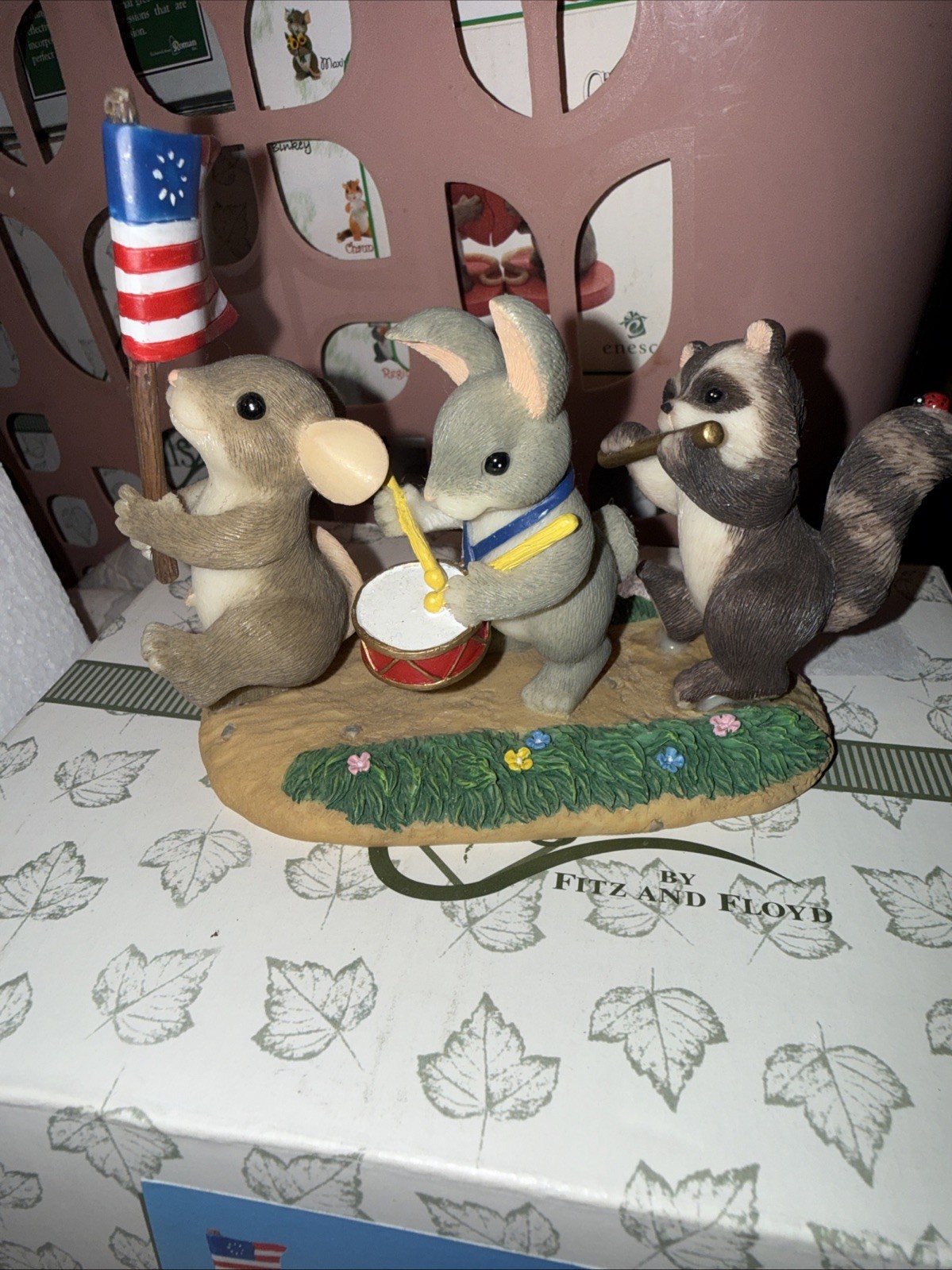 Charming Tails by Fitz and Floyd Figurine “Free to be Friends” w/box