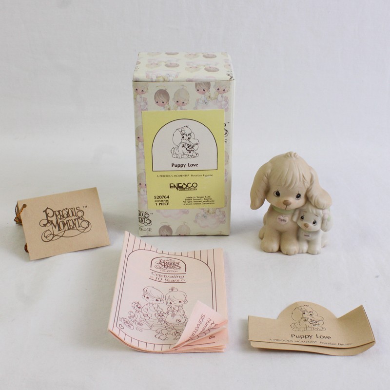 Enesco Precious Moments Figure “Puppy Love” 1988 #520764 Flower Production Mark