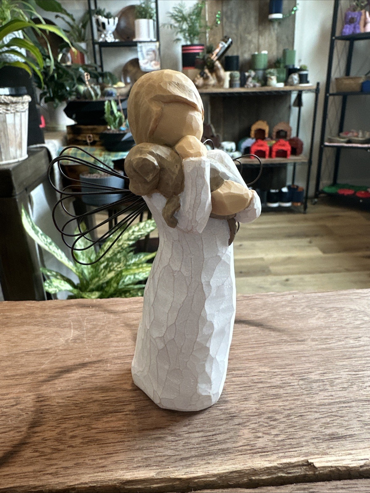 Willow Tree Angel of Friendship (26011) original packaging. gift quality.