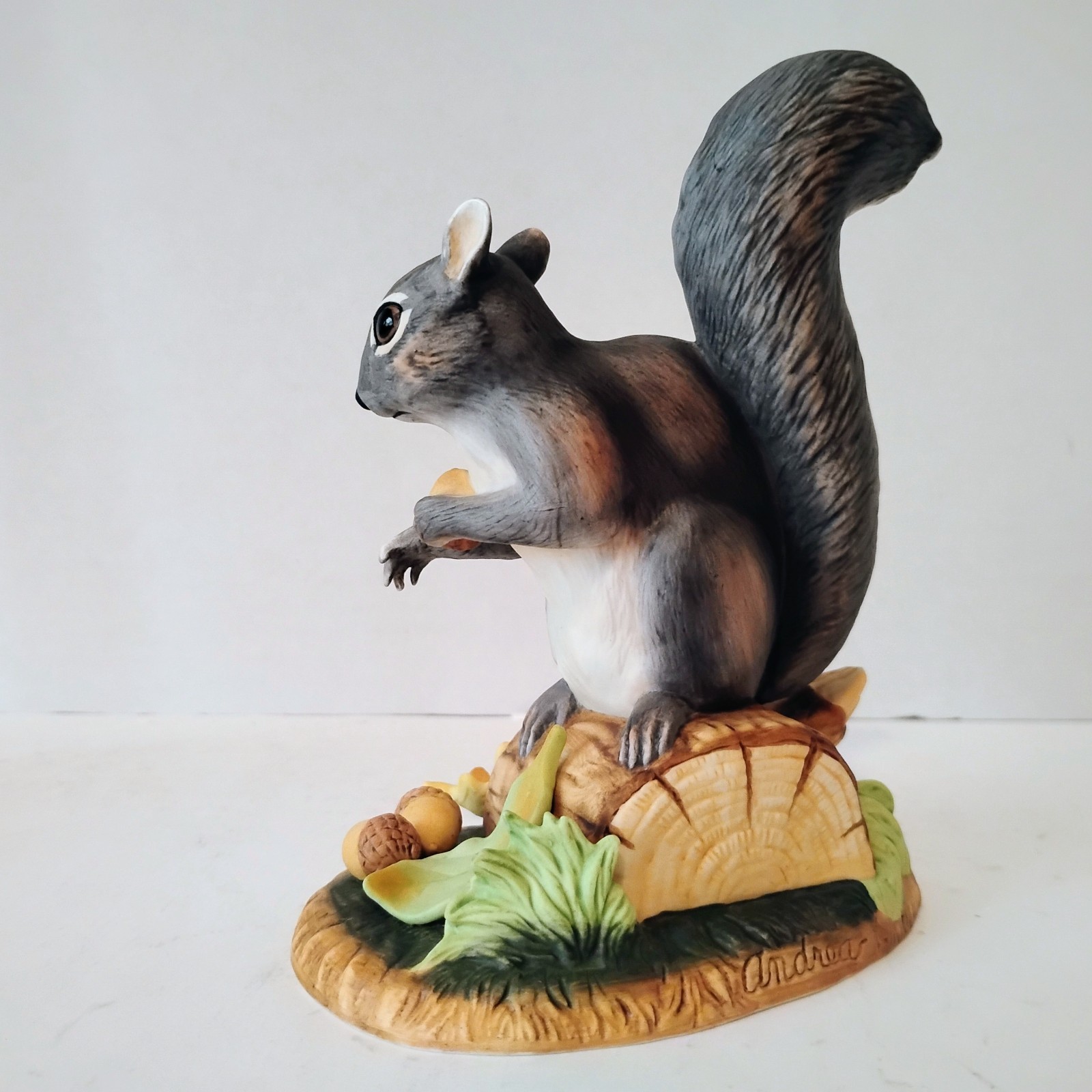 Andrea by Sadek Gray Squirrel #9687 Porcelain 5.5″ Figurine 1997 Vintage