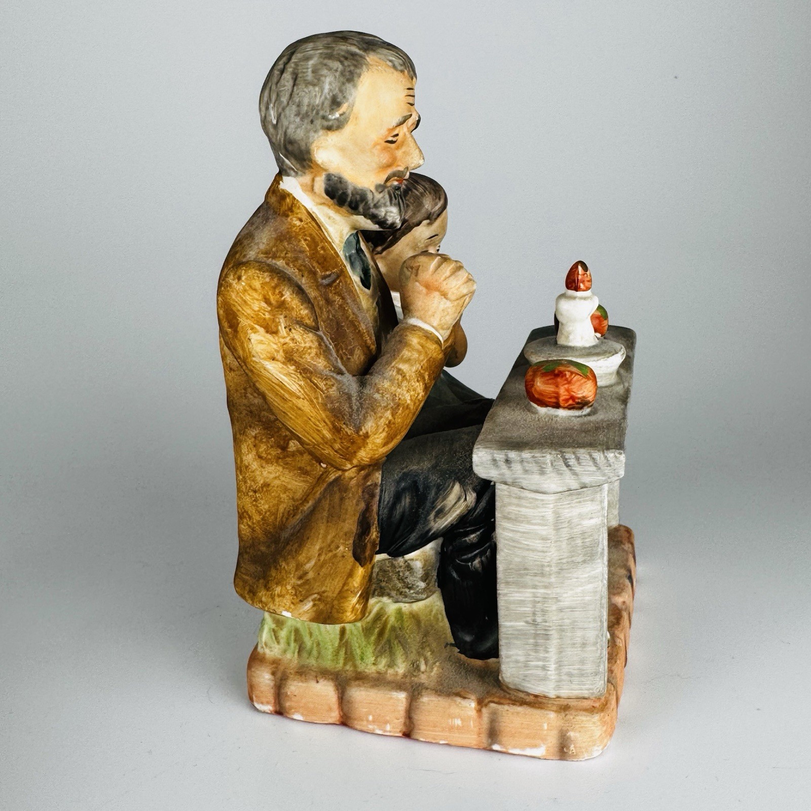 Vintage Norleans Japan Praying Father & Daughter Figurine Table Grace 7”