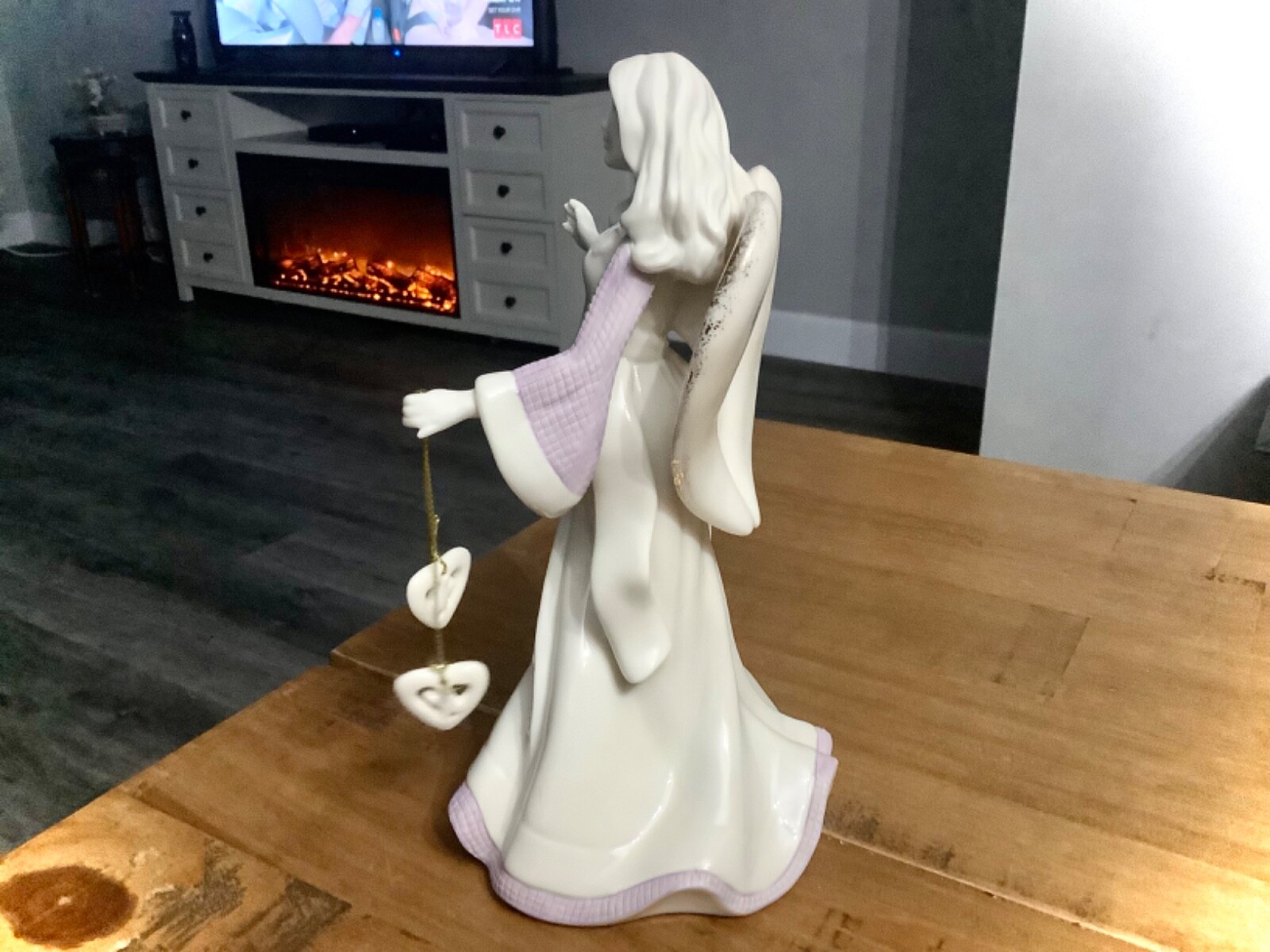 LENOX GIFTS OF GRACE LOVE IS PATIENT, LOVE IS KIND ANGEL FIGURINE NEW NIB 8″