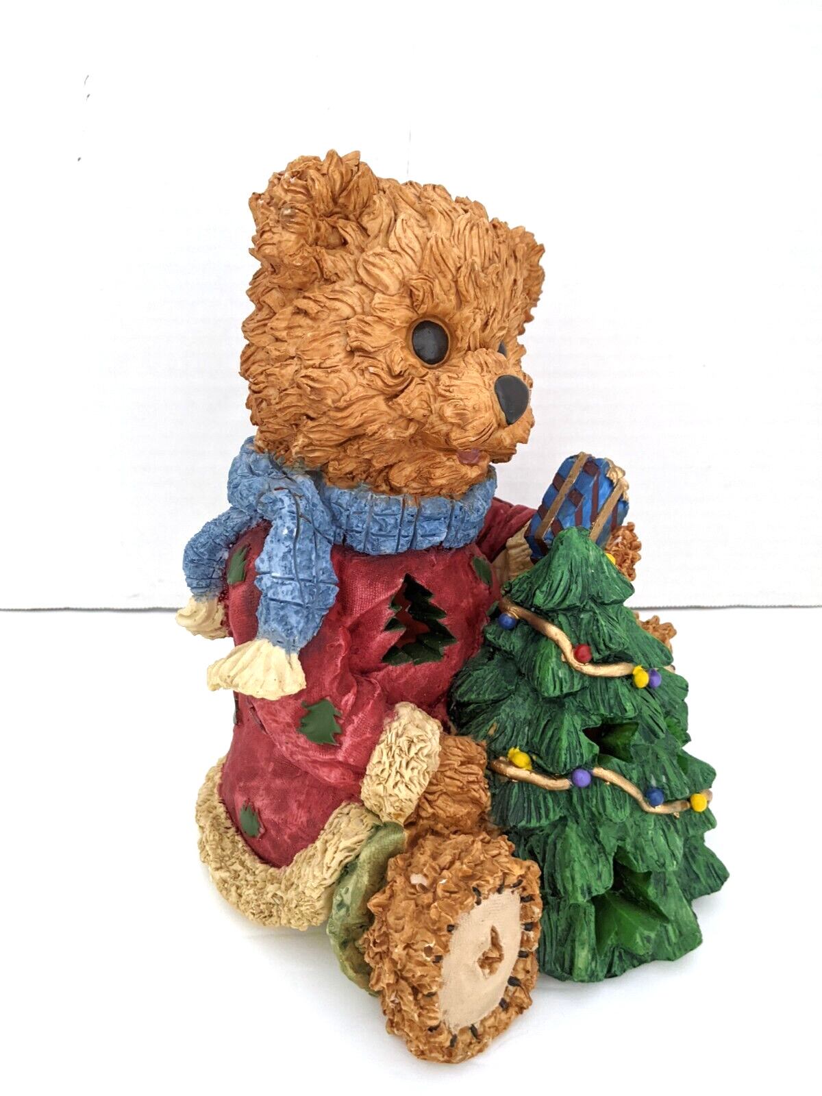 Resin Light Up Night Lite 9″ Santa Bear with Christmas Tree and Gift