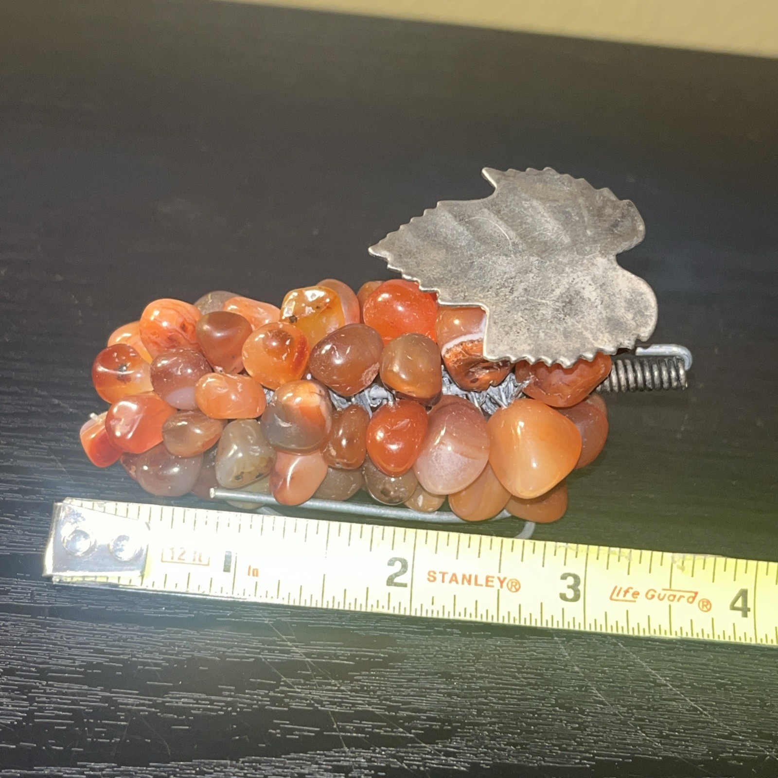 VTG Carnelian Agate Tumbled Stone Grape Cluster & Metal Leaf Fruit Figurine 3.5″