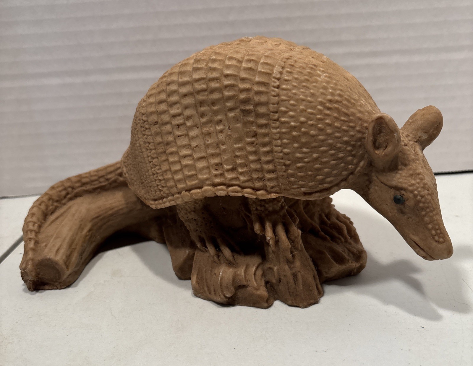 Armadillo Detailed Figurine Made In Mexico. (DA5)